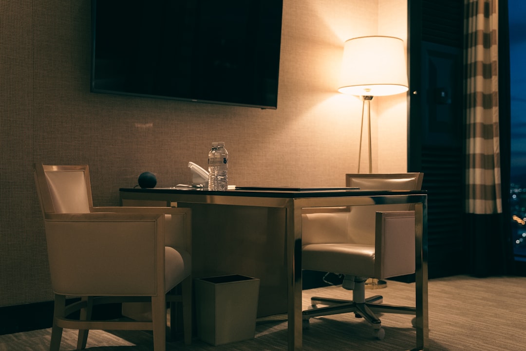 How to Choose the Right Office Furniture for Your Needs